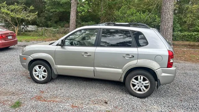 2005 Hyundai Tucson Sport SUV 4D