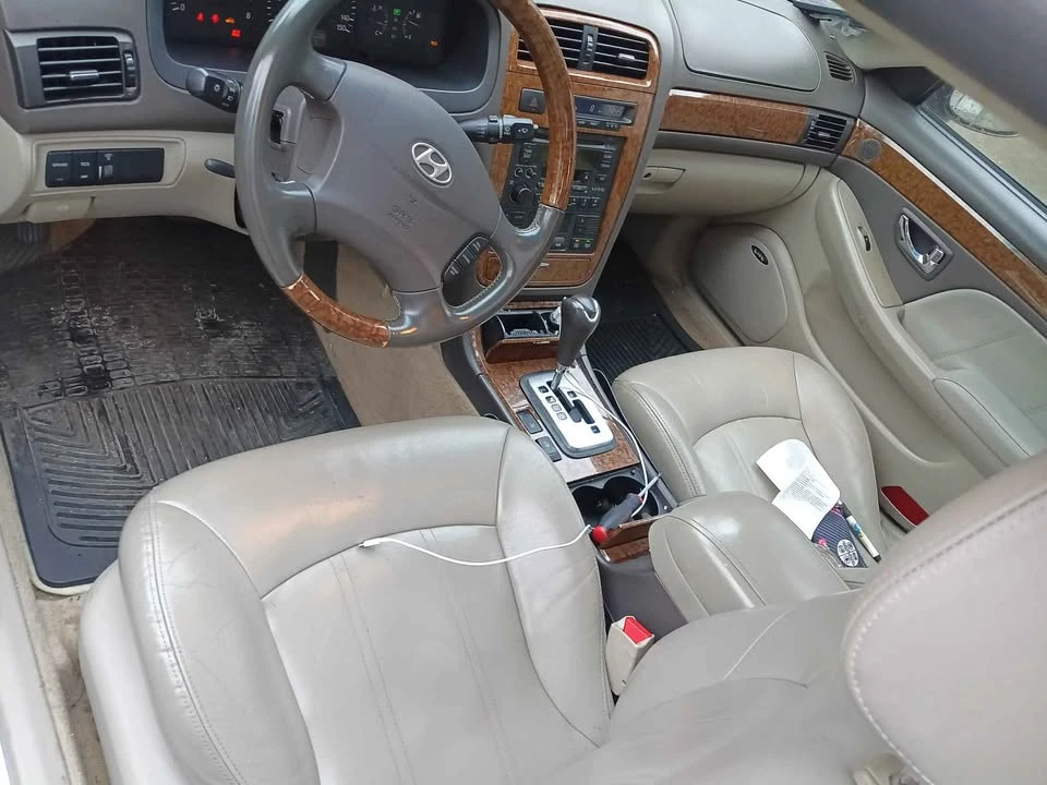 2005 Hyundai Azera - Image 7 of 7