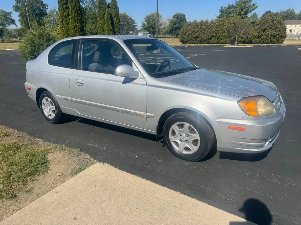 2005 Hyundai Accent - Image 6 of 8