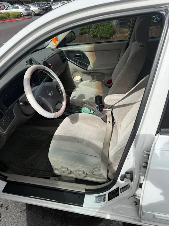 2005 Hyundai Elantra - Image 3 of 12