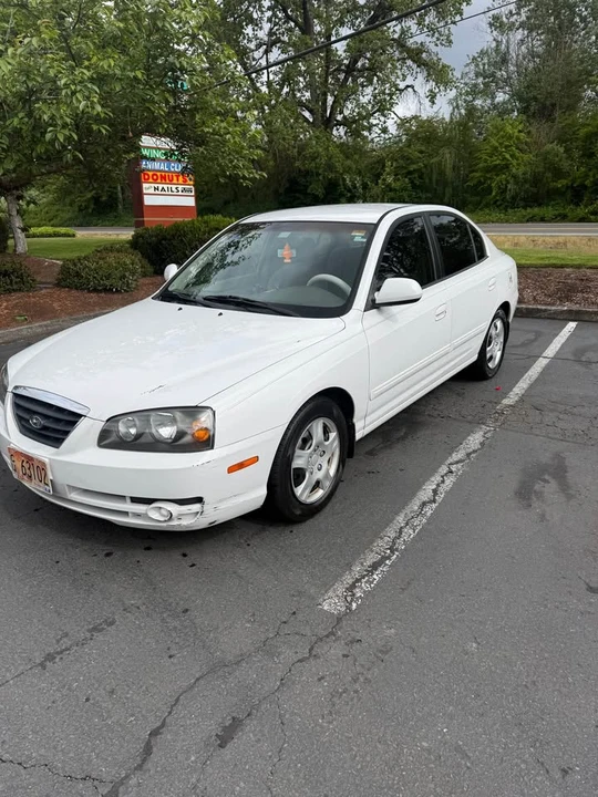 2005 Hyundai Elantra - Image 12 of 12