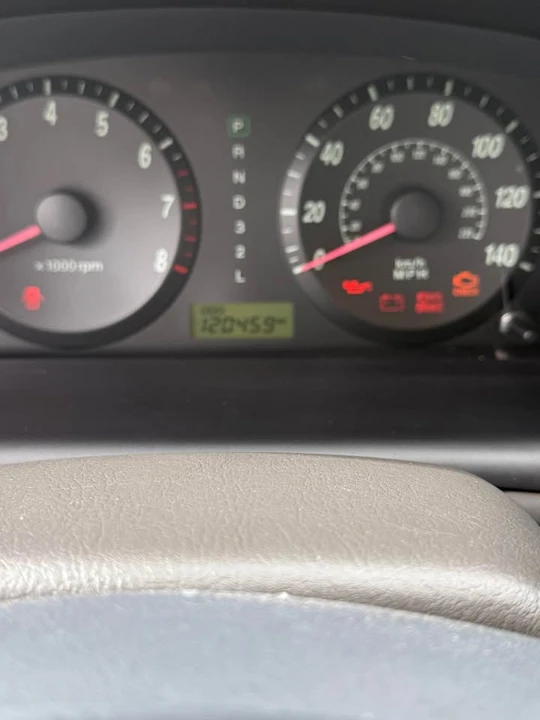 2005 Hyundai Elantra - Image 2 of 12