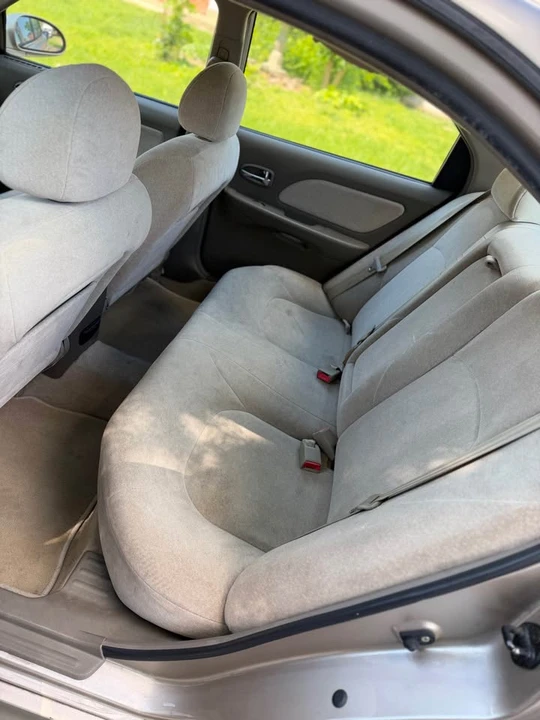 2005 Hyundai Sonata - Image 10 of 12