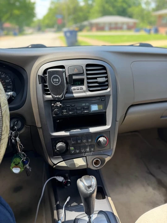 2005 Hyundai Sonata - Image 6 of 12