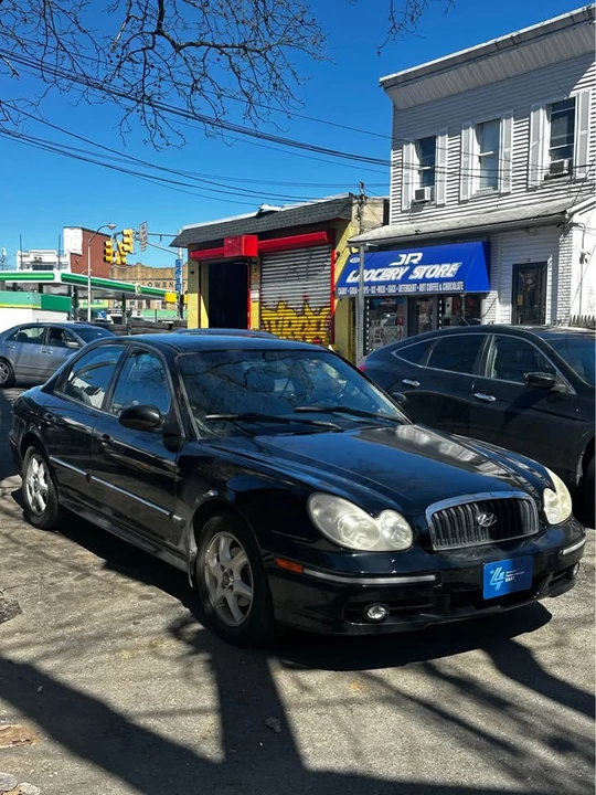 2005 Hyundai Sonata - Image 3 of 11