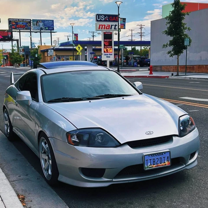 2005 Hyundai Tiburon - Image 4 of 5