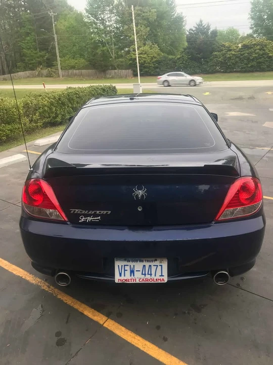 2005 Hyundai Tiburon - Image 9 of 11