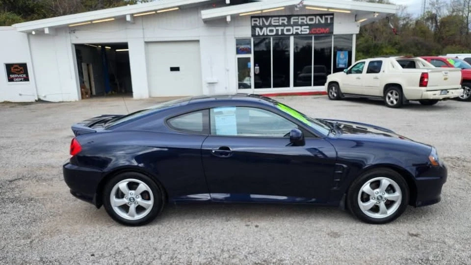 2005 Hyundai Tiburon - Image 8 of 15