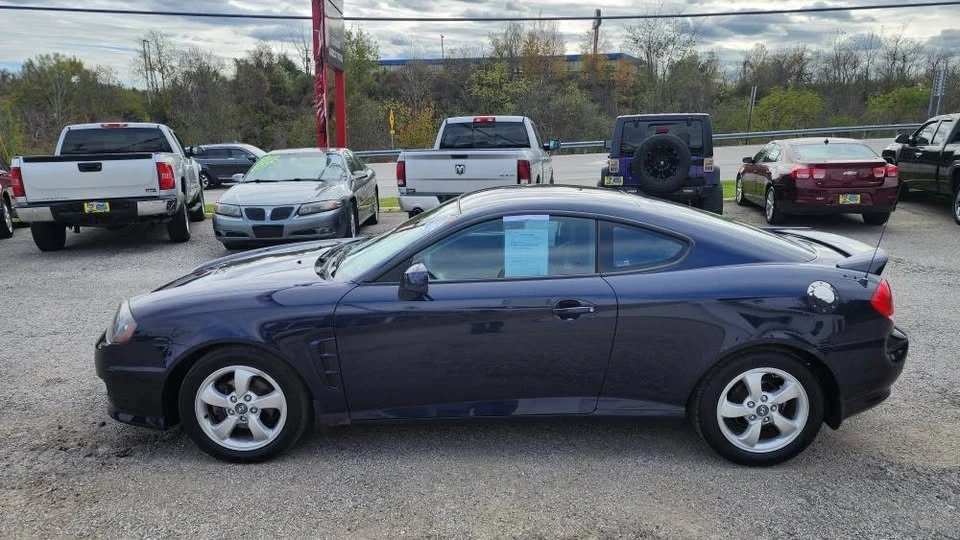 2005 Hyundai Tiburon - Image 4 of 15