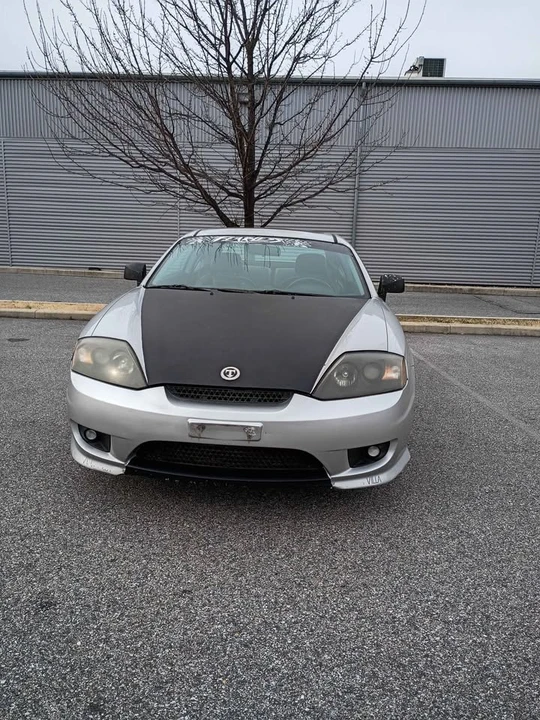 2005 Hyundai Tiburon - Image 4 of 8