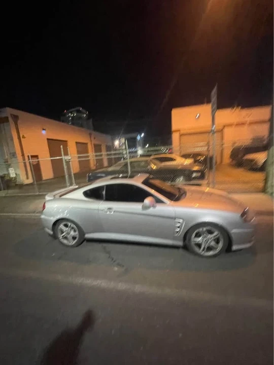 2005 Hyundai Tiburon - Image 4 of 5