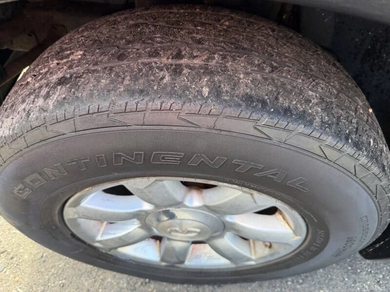 2005 Infiniti QX80 - Image 16 of 21
