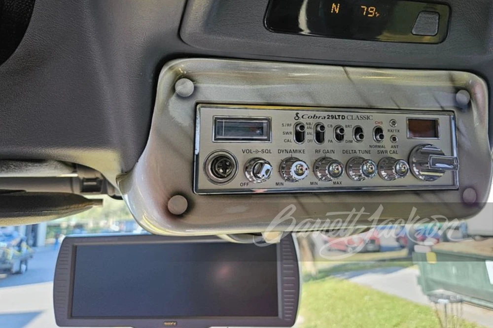 2005 International Harvester XT - Image 9 of 15
