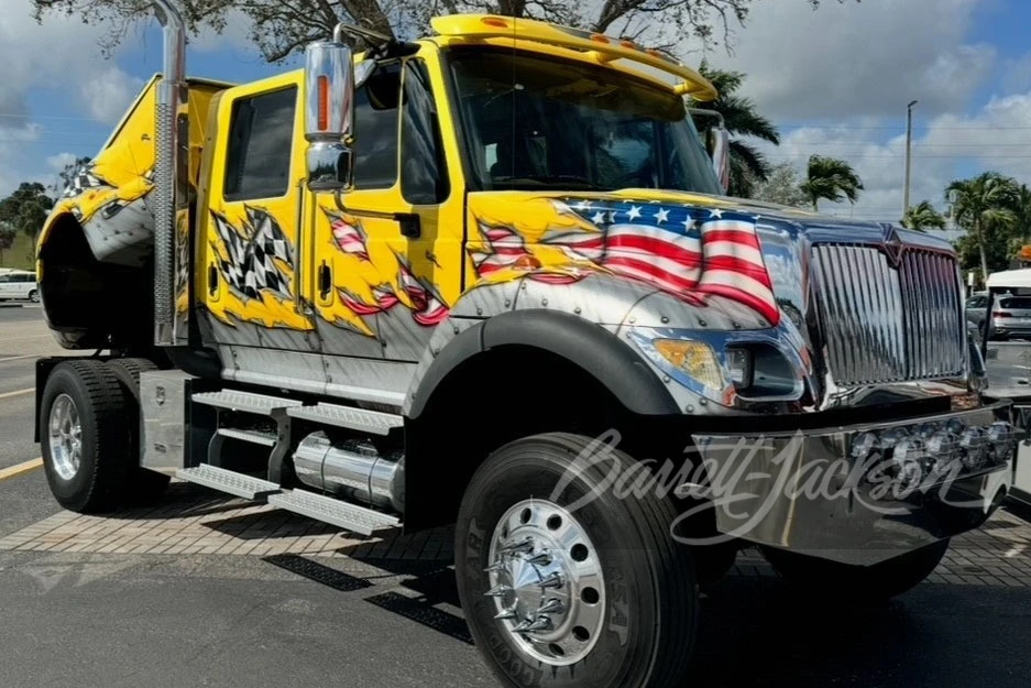 2005 International Harvester XT - Image 12 of 15