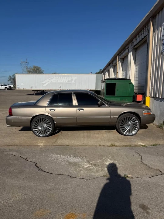 1995 Infiniti G35 3rd Gen - Image 3 of 4