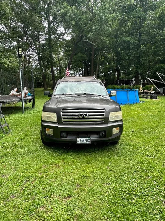 2005 Infiniti QX80 - Image 4 of 4