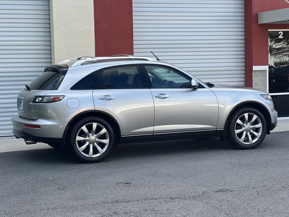 2005 Infiniti FX 1st Gen - Image 19 of 31