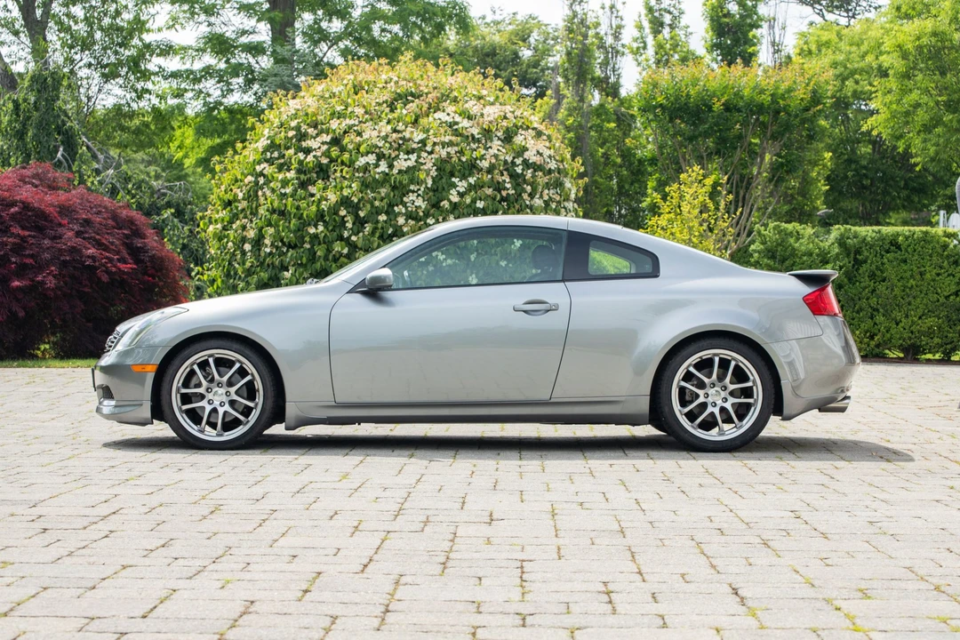 2005 Infiniti G35 3rd Gen - Image 2 of 31