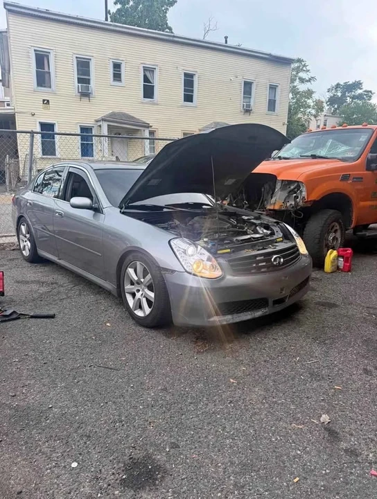 2005 Infiniti G35 3rd Gen - Image 2 of 6