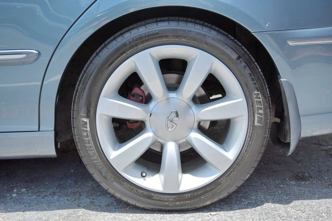 2005 Infiniti Q45 3rd Gen - Image 8 of 12