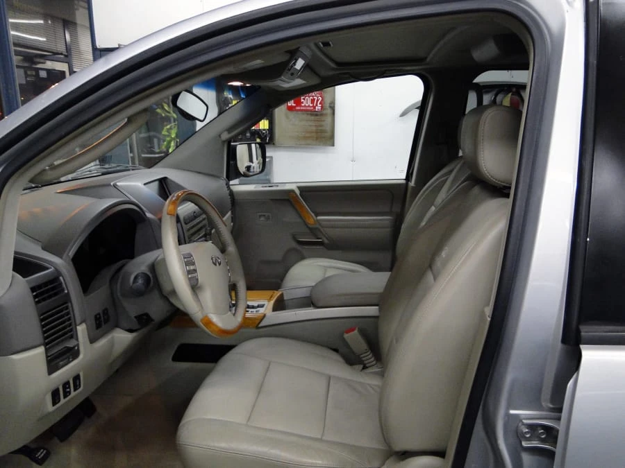 2005 Infiniti QX80 - Image 3 of 4