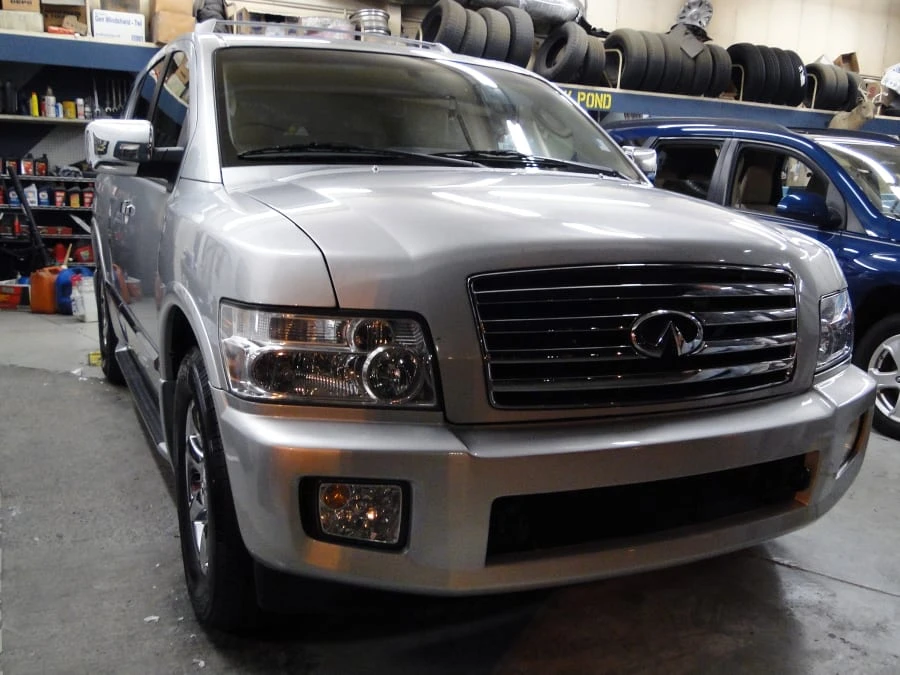 2005 Infiniti QX80 - Image 4 of 4