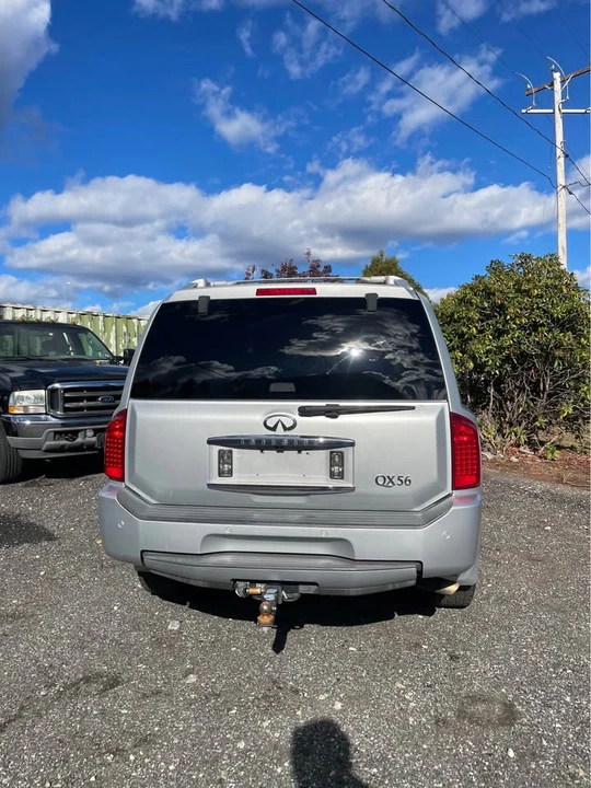 2005 Infiniti QX80 - Image 9 of 20
