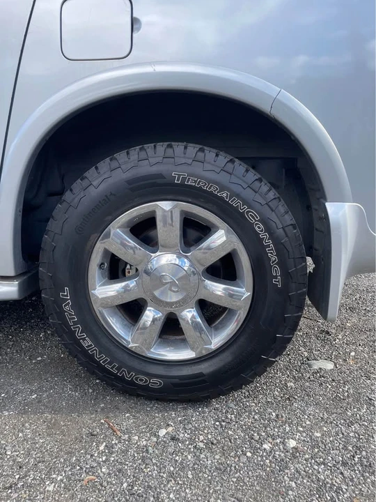 2005 Infiniti QX80 - Image 11 of 20