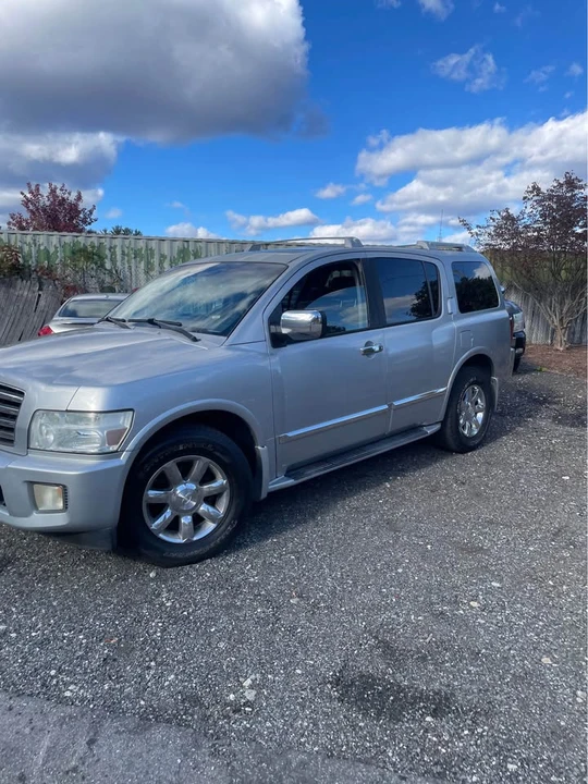 2005 Infiniti QX80 - Image 5 of 20