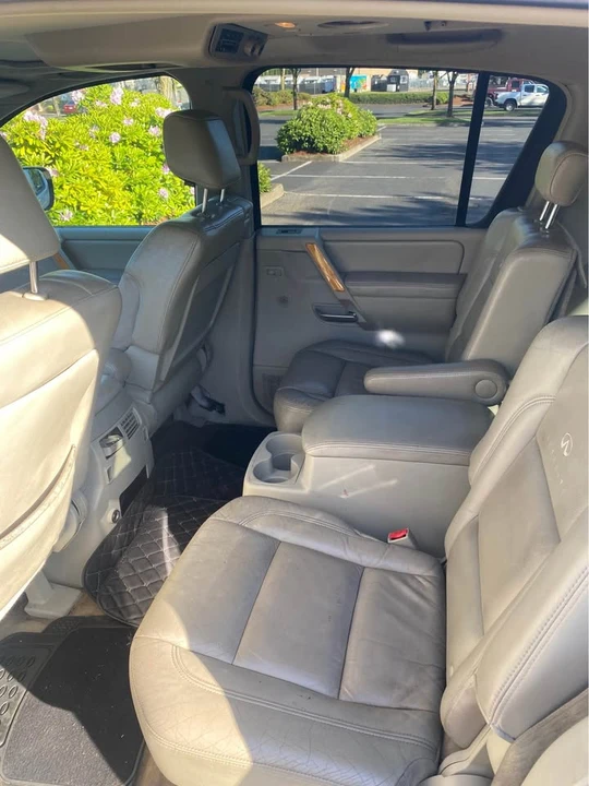 2005 Infiniti QX80 - Image 9 of 12