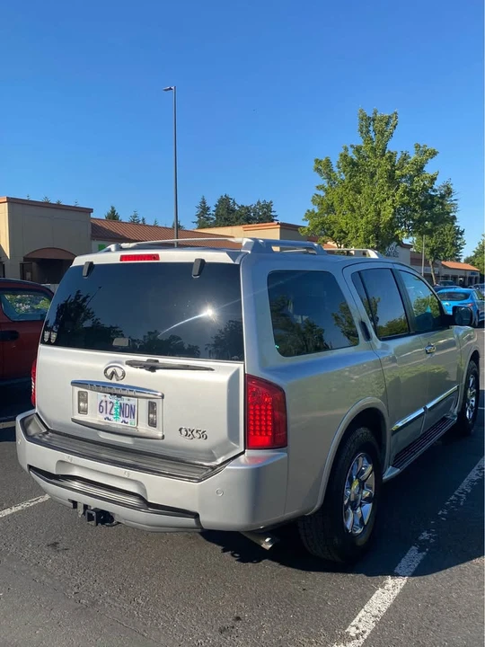 2005 Infiniti QX80 - Image 7 of 12