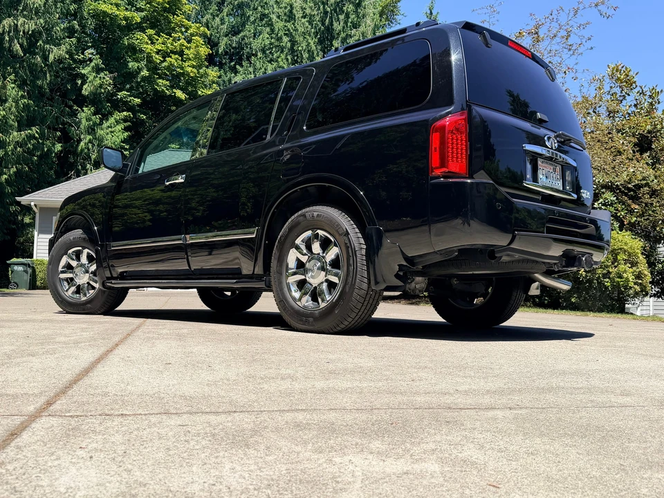 2005 Infiniti QX80 - Image 16 of 31