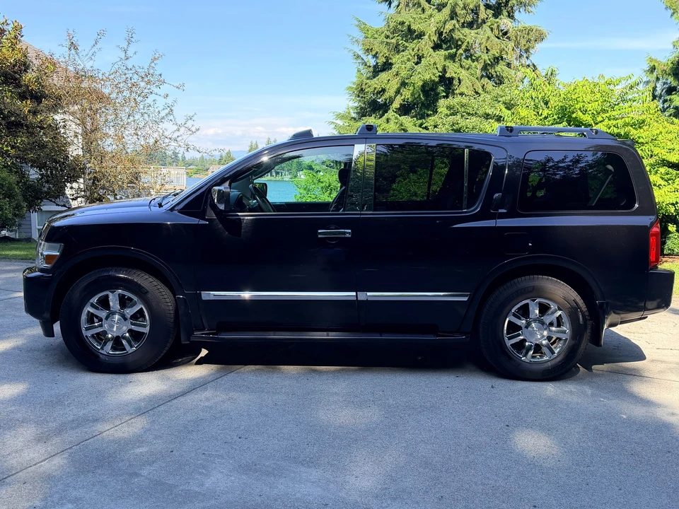 2005 Infiniti QX80 - Image 18 of 31
