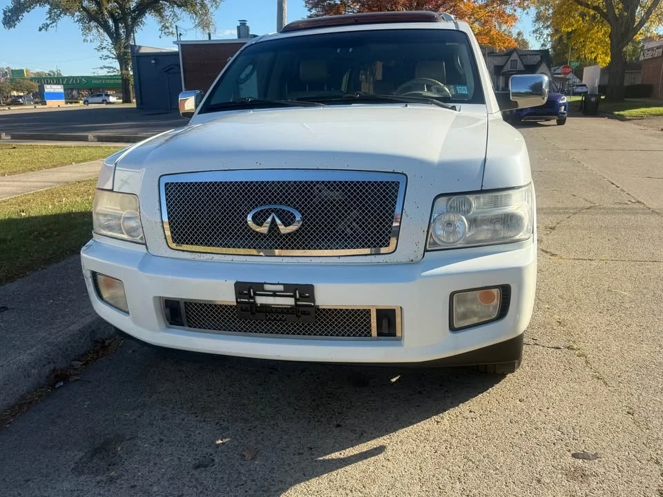 2005 Infiniti QX80 - Image 8 of 16