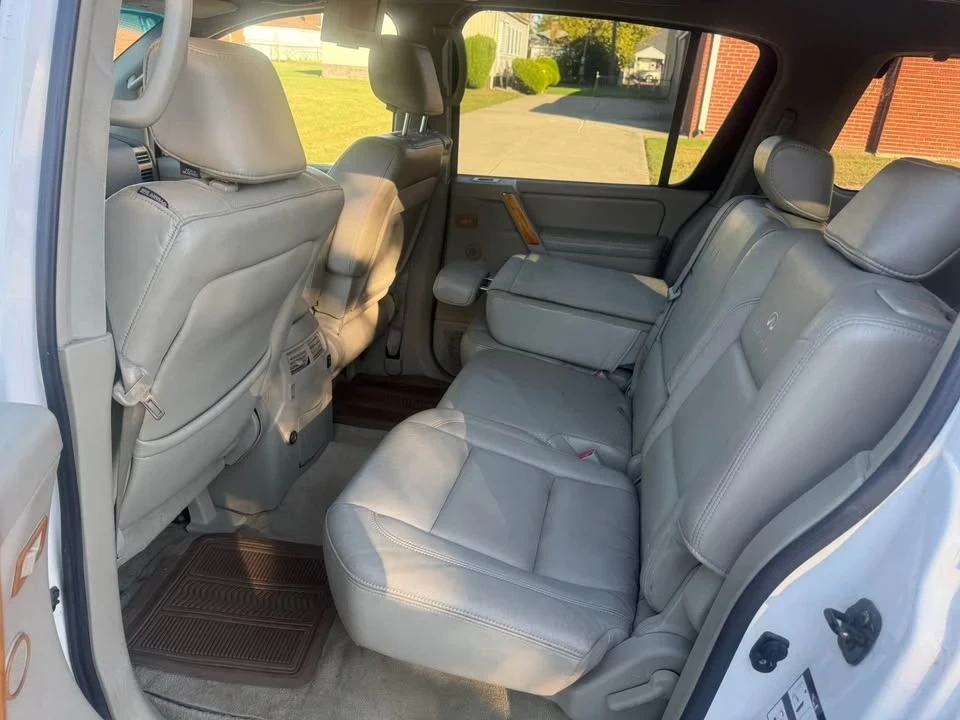 2005 Infiniti QX80 - Image 13 of 16