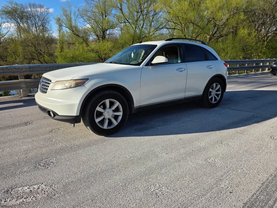 2005 Infiniti FX 1st Gen - Image 2 of 5