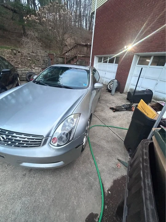 2005 Infiniti G35 3rd Gen - Image 2 of 2
