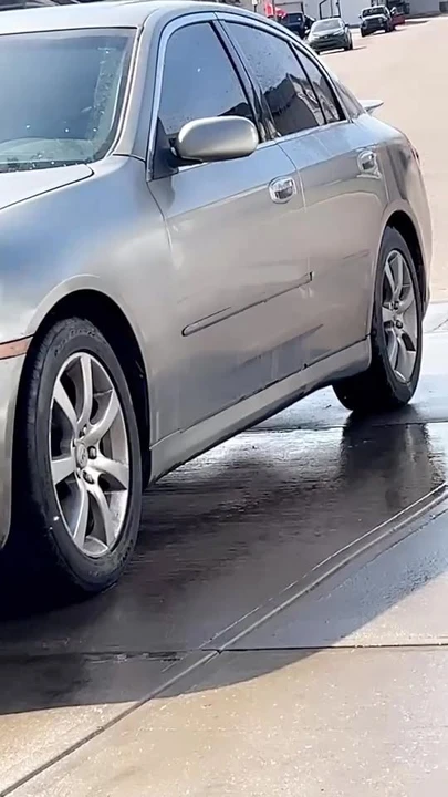 2005 Infiniti G35 3rd Gen - Image 4 of 4