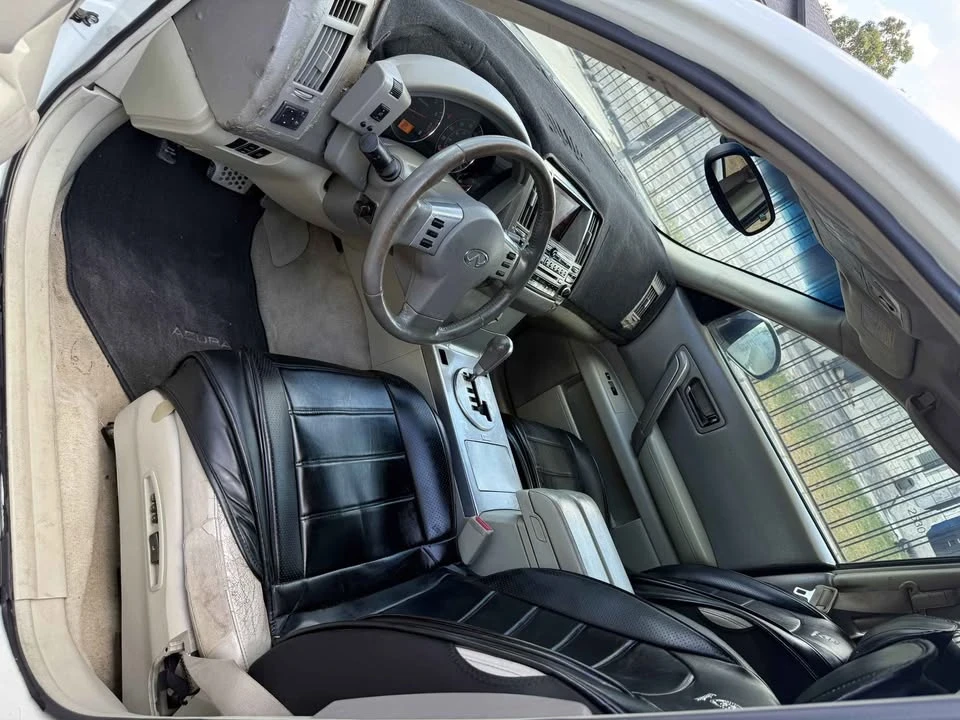 2005 Infiniti QX30 - Image 10 of 11