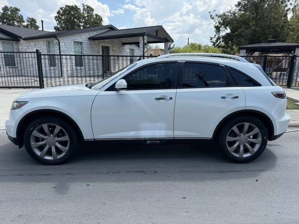 2005 Infiniti QX30 - Image 3 of 11
