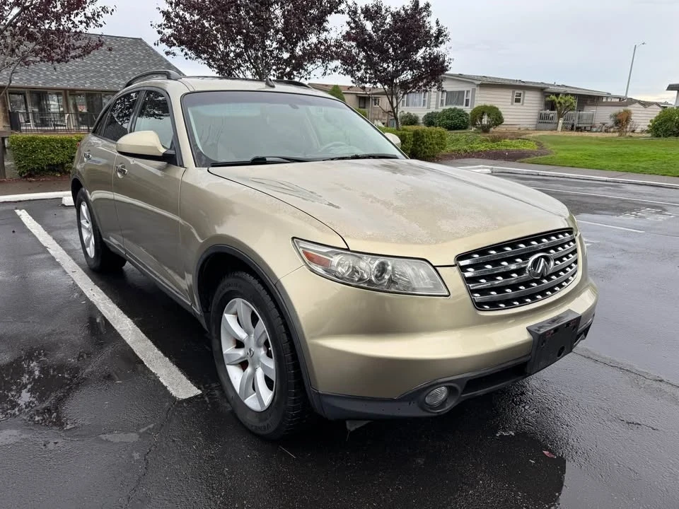 2005 Infiniti QX30 - Image 2 of 10