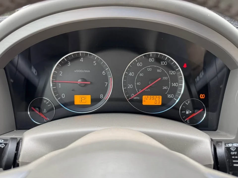 2005 Infiniti QX30 - Image 10 of 10