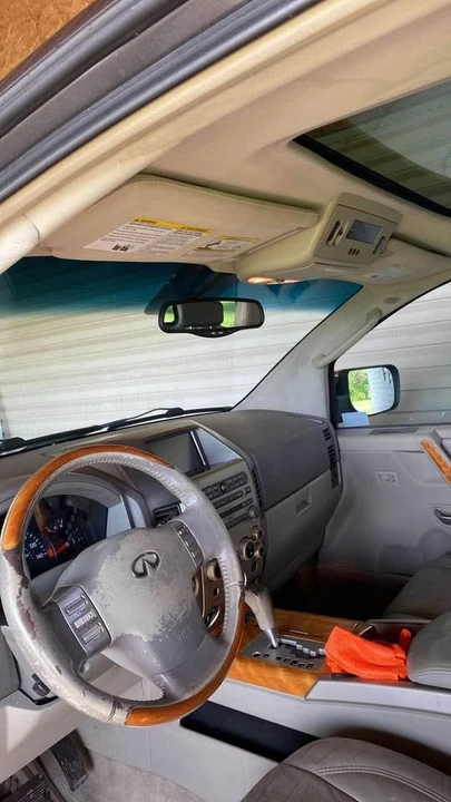 2005 Infiniti QX80 - Image 4 of 9