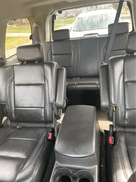 2005 Infiniti QX80 - Image 6 of 8
