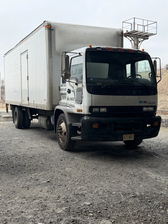 2005 Isuzu Elf - Image 3 of 5