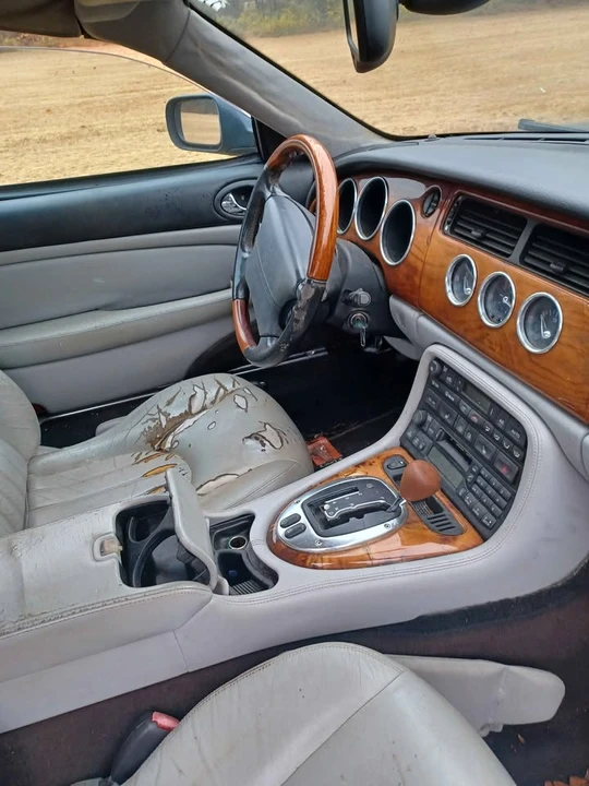 2005 Jaguar X100 XK8 - Image 7 of 8