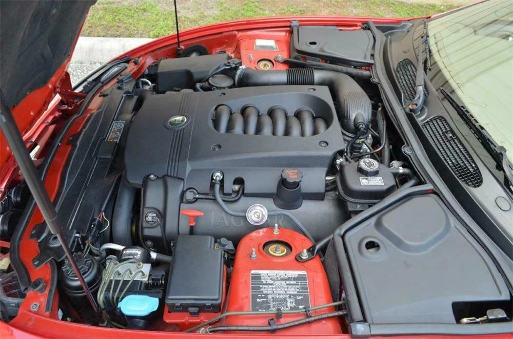 2005 Jaguar X100 XK8 - Image 3 of 5
