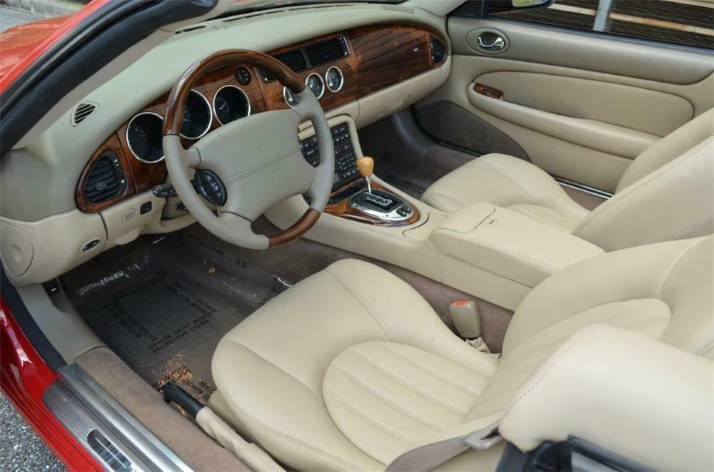 2005 Jaguar X100 XK8 - Image 4 of 5