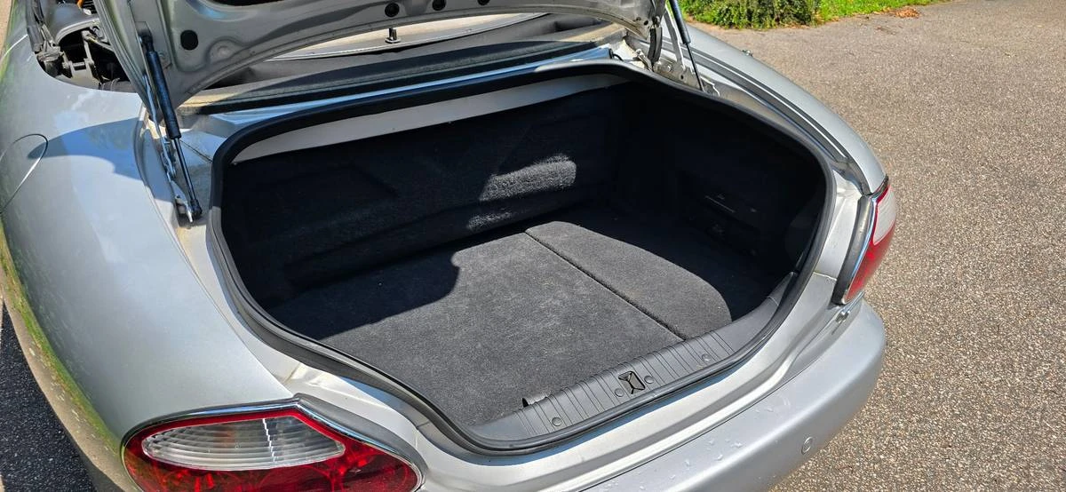 2005 Jaguar X100 XKR - Image 9 of 21