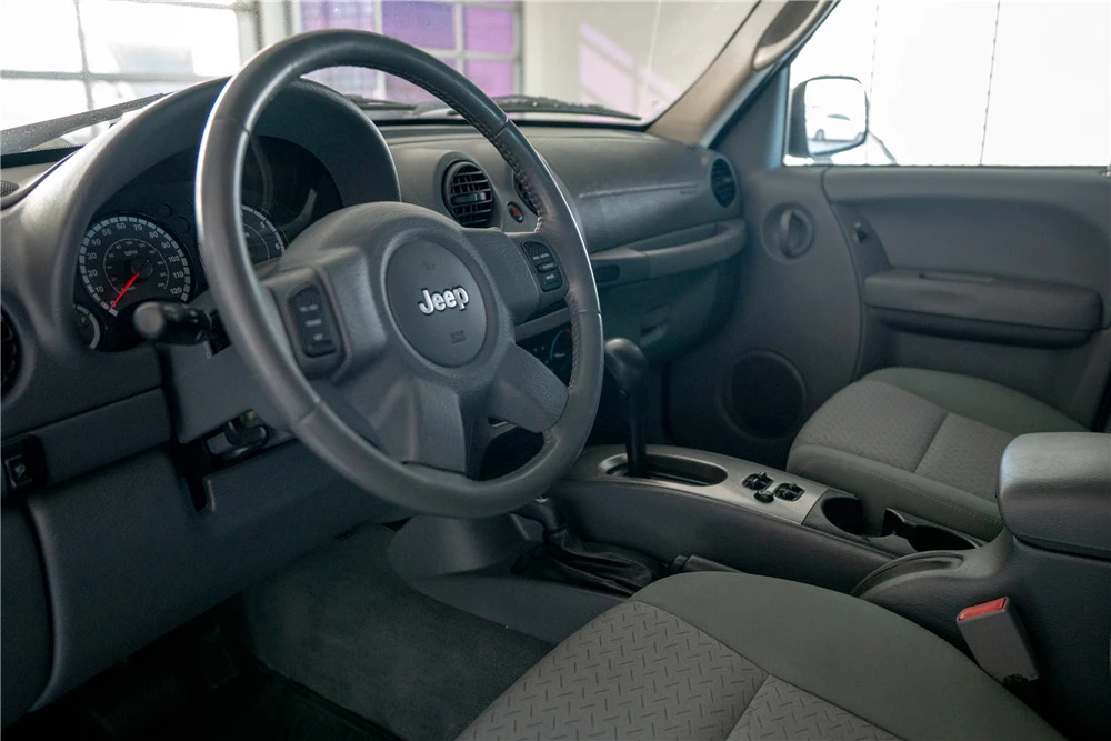 2005 Jeep KJ Liberty - Image 4 of 5